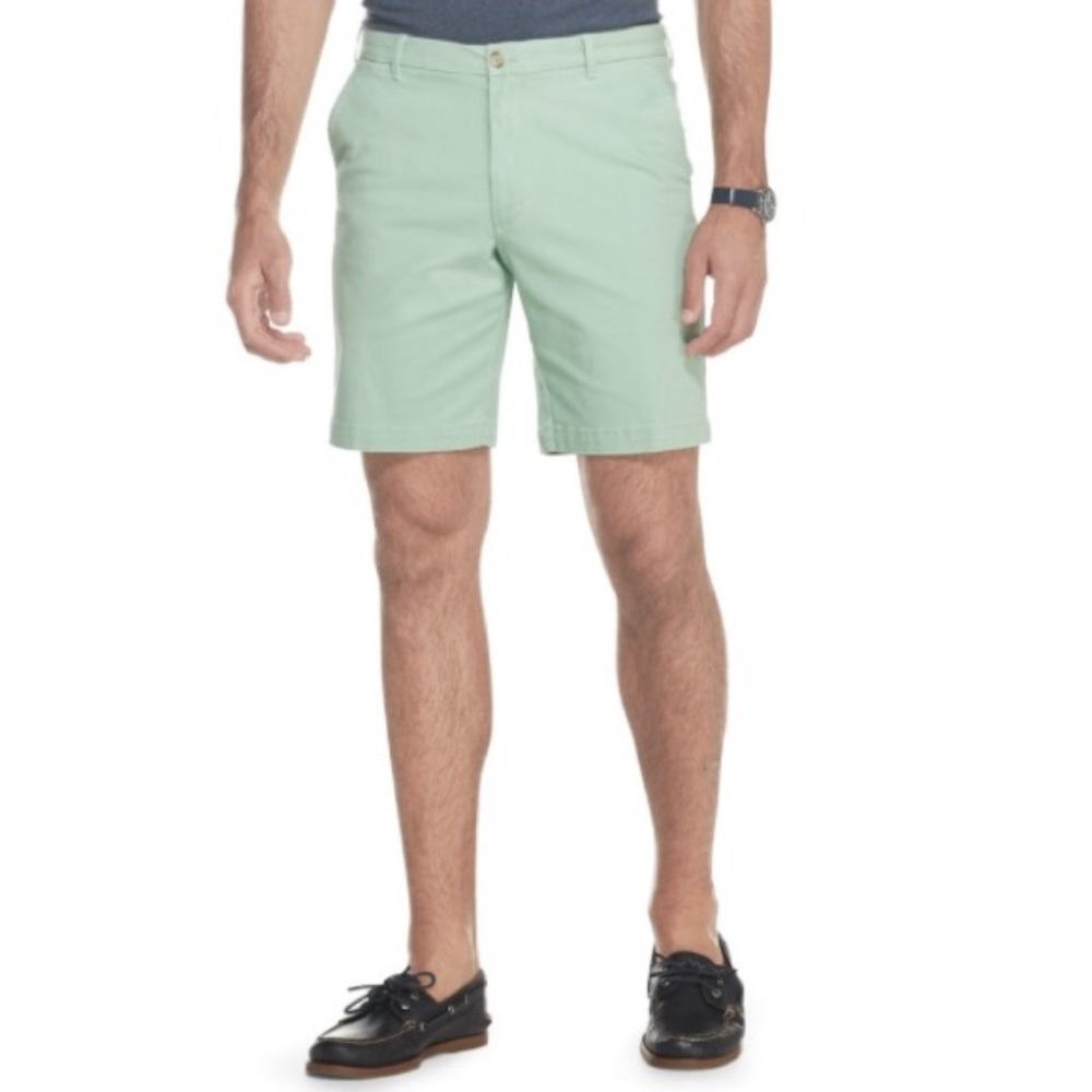 🍉 3/$15 Izod green flat front shorts